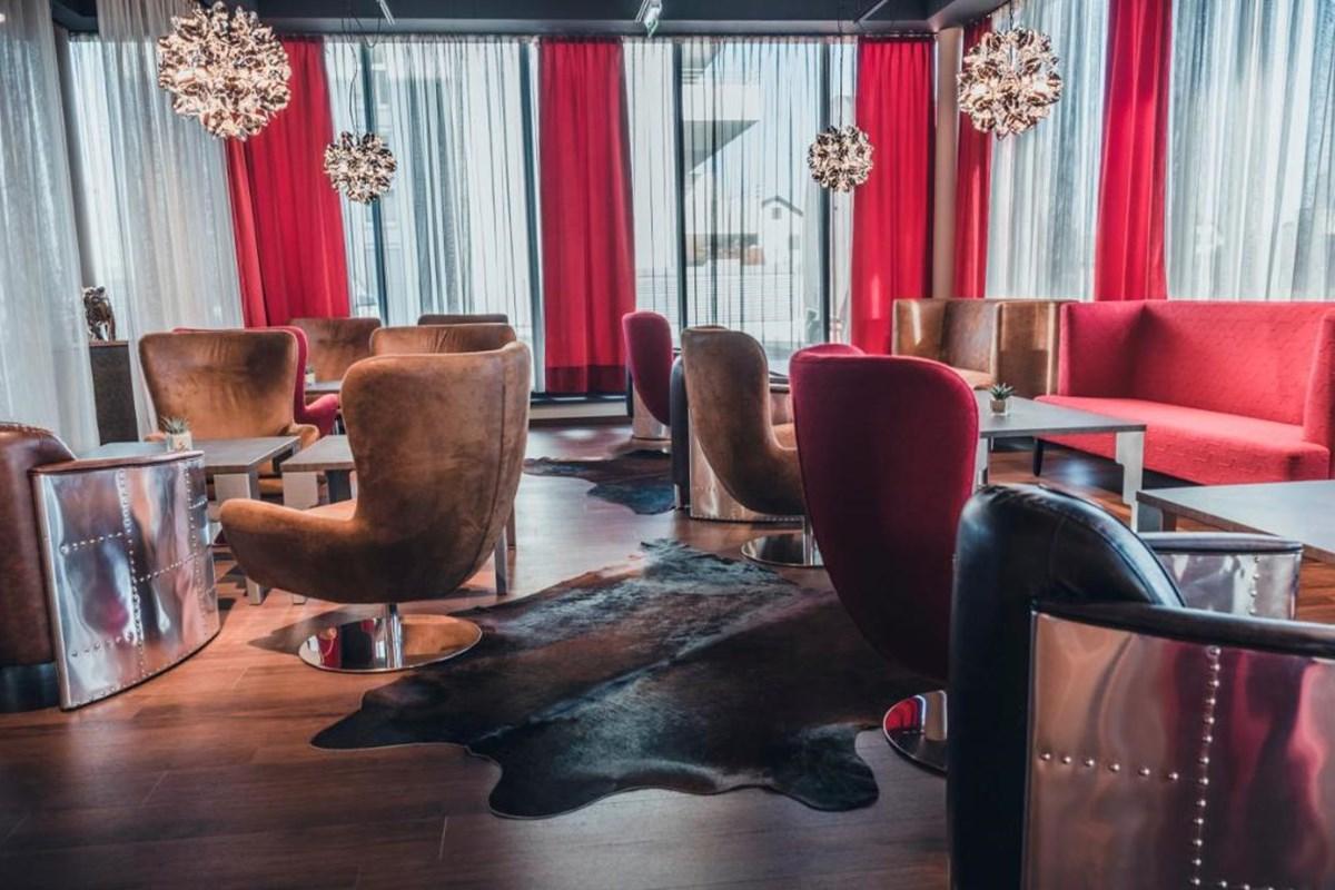 格拉茨机场爱米迪亚快捷酒店 Feldkirchen bei Graz 外观 照片