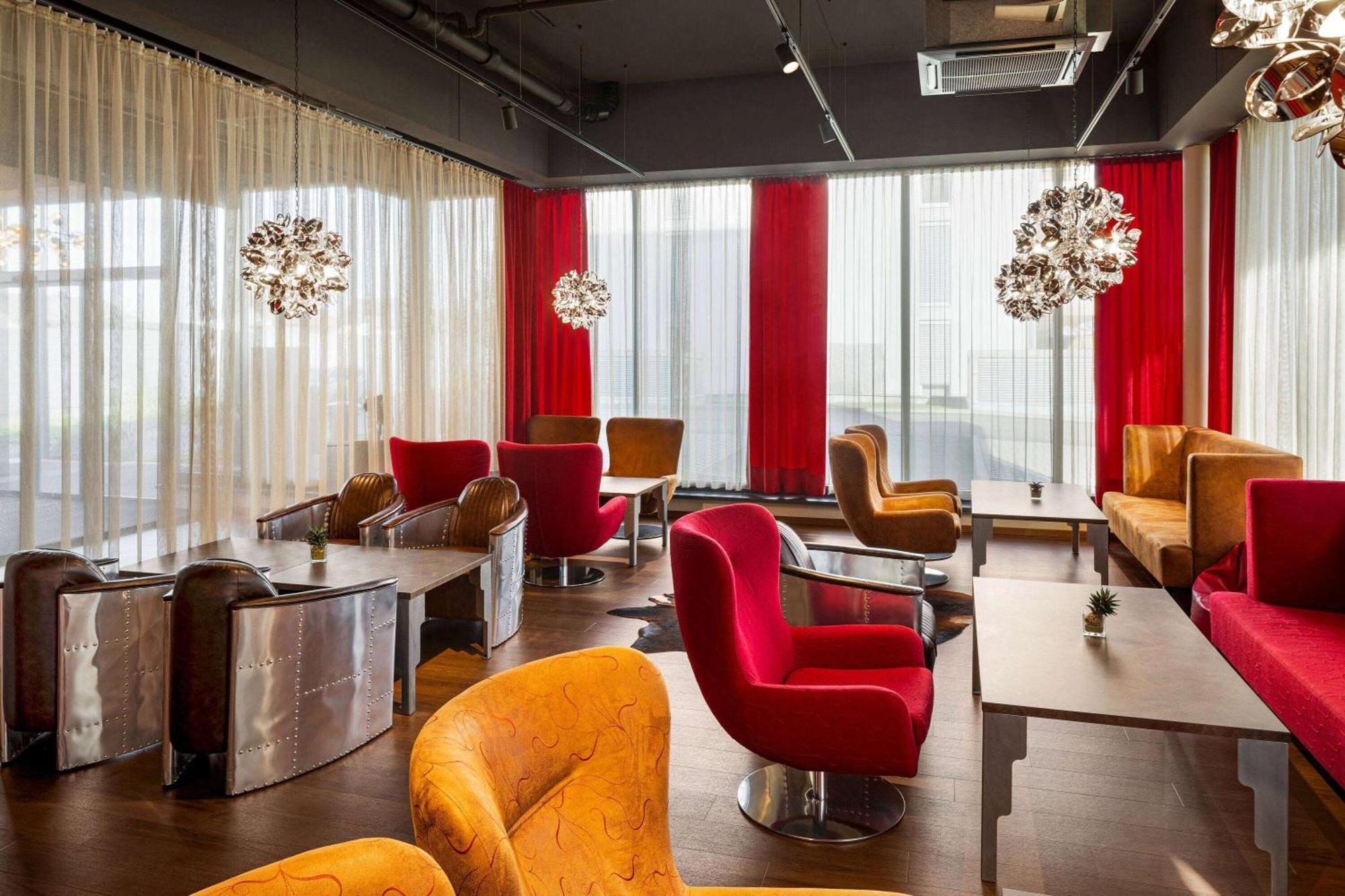 格拉茨机场爱米迪亚快捷酒店 Feldkirchen bei Graz 外观 照片